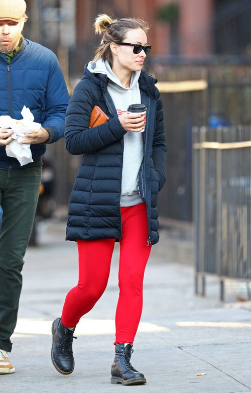 Olivia Wilde con un pésimo street style por la Gran Manzana