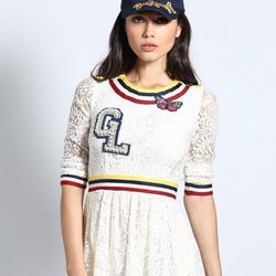 Vestido de encaje blanco de Guts & Love de la colección otoño/invierno 2018