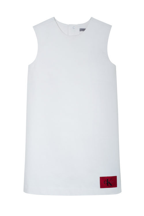 Vestido estilo pichi de Calvin Klein de la colección primavera jeans 2018