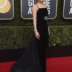 Dakota Johnson con un diseño de Gucci en los Globos de Oro 2018