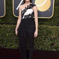 Alexis Bledel con un mono de Oscar de la Renta en los Globos de Oro 2018