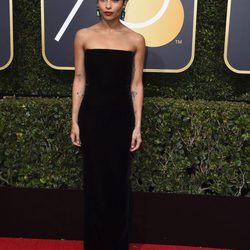 Zoë Kravitz vestida de Saint Laurent en los Globos de Oro 2018