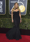 Mariah Carey con vestido negro de Dolce&Gabbana en los Globos de Oro 2018