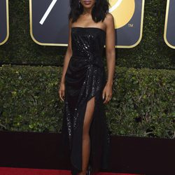 Kerry Washington con vestido negro de Prabal Gurung en los Globos de Oro 2018