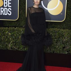 Angelina Jolie con vestido de Atelier Versace en los Globos de Oro 2018