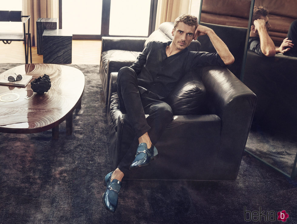 Clément Chabernaud modelo de la nueva colección de Jimmy Choo primavera/verano 2018