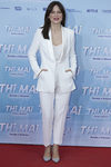 Aitana Sánchez con total look de color blanco en la premiere de 'Thi Mai' en Madrid