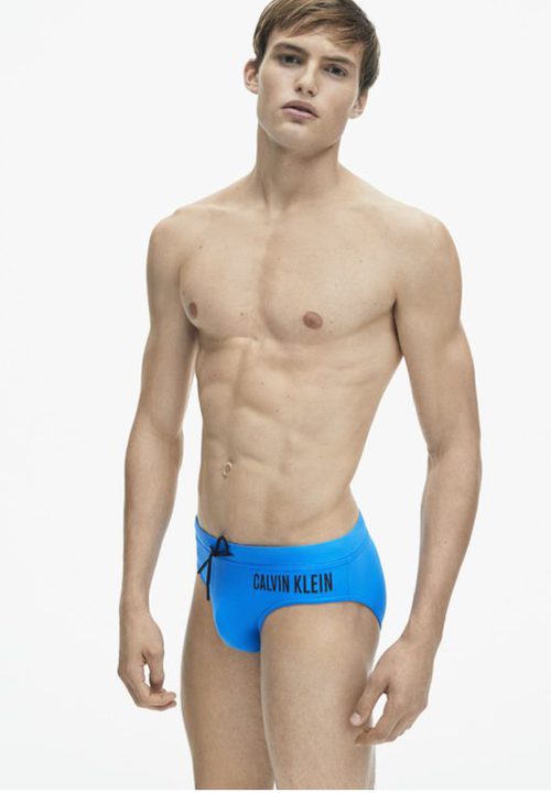 Bañador slip azul de la colección spring 2018 de Calvin Klein