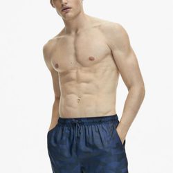 Bañador de hombre con estampado de la colección spring 2018 de Calvin Klein