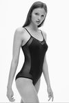 Body negro femenino de la colección spring 2018 de Calvin Klein