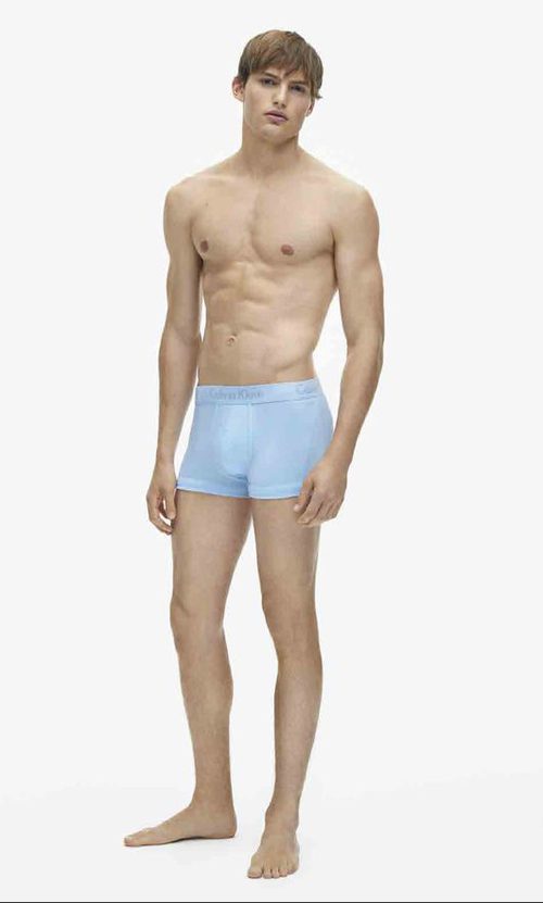 Boxer masculino en color azul claro de la colección spring 2018 de Calvin Klein
