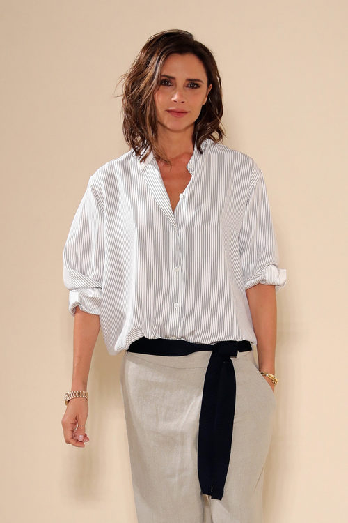 Victoria Beckham posando tras su desfile en la New York Fashion Week 2016