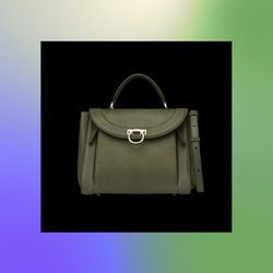 Bolso verde cerrado de la colección Pre-Spring 2018 de Salvatore Ferragamo