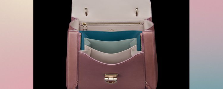 Frontal abierto de bolso rosa de la colección Pre-Spring 2018 de Salvatore Ferragamo