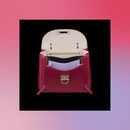 Frontal abierto del bolso rojo de la colección Pre-Spring 2018 de Salvatore Ferragamo
