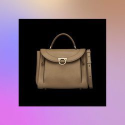 Frontal bolso beige de la colección Pre-Spring 2018 de Salvatore Ferragamo