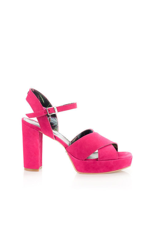 Zapato fucsia de la colección de accesorios para la temporada de primavera/verano 2018 de Salsa