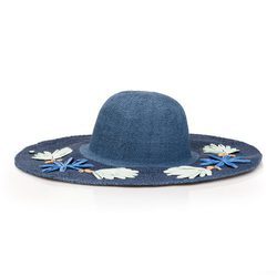Sombrero azul de la colección de accesorios para la temporada de primavera/verano 2018 de Salsa