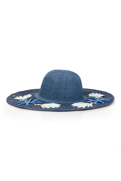 Sombrero azul de la colección de accesorios para la temporada de primavera/verano 2018 de Salsa