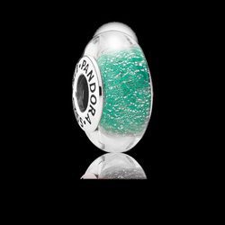 Charm Color de Ariel de la colección de 'Disney x Pandora' para San Valentín