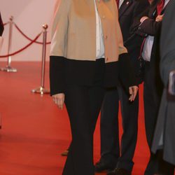 La Reina Letizia inaugurando Fitur 2018 con unos zapatos muy rockeros