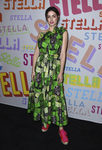 Ana de Armas con un vestido tropical en la presentación de la colección pre-fall 2018 de Stella McCartney