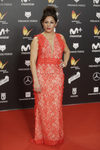 Cristina Medina con un traje de encajes rojo en los premios Feroz 2018