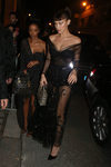 Bella Hadid con transparencias en Paris