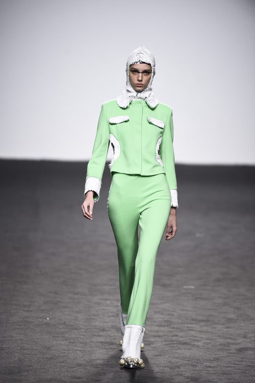 Mono verde menta de María Escote de la campaña otoño/invierno 2018/2019 en la Madrid Fashion Week