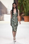 Vestido verde con estampados de Roberto Verino de la campaña otoño/invierno 2018/2019 en la Madrid Fashion Week