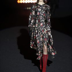 Vestido negro estampado    Ana Locking otoño/invierno 2018/2019 en la Madrid Fashion Week