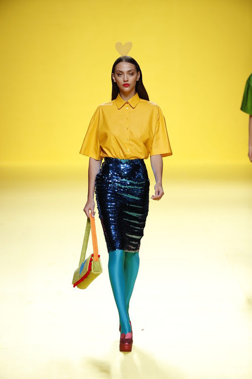 Falda de lentejuelas de Ágatha Ruíz de la Prada otoño/invierno 2018/2019 en la Madrid Fashion Week