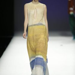 Vestido de corte fluido de Ángel Schlesser otoño/invierno 2018/2019 en la Madrid Fashion Week