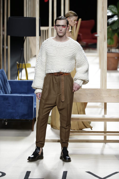 Jersey de lana de Juanjo Oliva otoño/invierno 2018/2019 en la Madrid Fashion Week