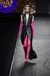 Vestido negro de lentejuelas e Juana Martín colección otoño/invierno 2018/2019 en Madrid Fashion Week