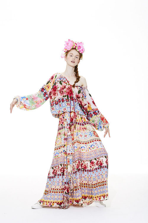 Vestido largo de mujer de la línea Bohemian Flowers de la colección 'Unexpected' de Desigual para la temporada primavera/verano 2018