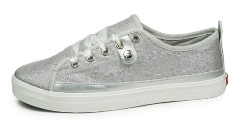 Zapatilla de mujer plateada de la firma Lois temporada primavera/verano 2018