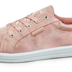Zapatilla deportiva en color rosa de la firma Lois temporada primavera/verano 2018
