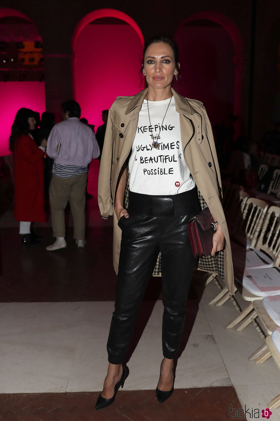 Nieves Álvarez con un look informal en el desfile de Juan Vidal en la Madrid Fashion Week