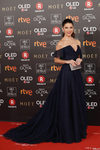 Juana Acosta con un look azul noche en la alfombra roja de los Premios Goya 2018