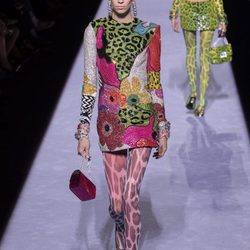 Mini vestido con estampados y lentejuelas de la colección de Tom Ford otoño 2018 en Nueva York Fashion Week