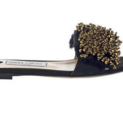 Sandalia negra y dorada de la nueva colección de Jimmy Choo 2018