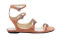 Sandalia de tiras en color coral y cristales de Swarovski de la firma Jimmy Choo 2018