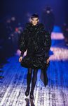 Vestido verde brillante con volumen de Marc Jacobs para otoño 2018 en la Nueva York Fashion Week