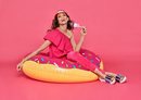 Eva González posa con unas sandalias de plataforma para la colección de Mariamare primavera/verano 2018