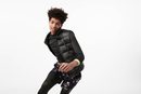 Chaleco acolchado negro y shorts estampados de la colección Asos 4505 de Asos activewear