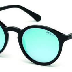 Gafas de sol con forma pantos azules  de la colección de Guess SS18