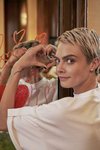 Cara Delevingne nueva imagen de las zapatillas Puma Suede Bow Valentine 2018