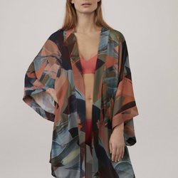 Bata de estampados florales de la colección de Oysho Sleepwear primavera/verano 2018
