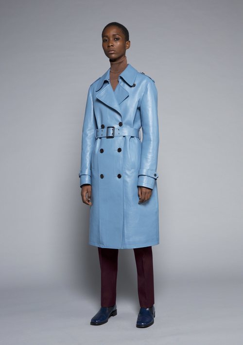 Gabardina azul brillante de Fay para el otoño/invierno 2018